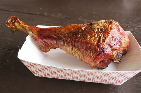14 Torturous Stages Of Eating A Thanksgiving Turkey Leg S Sheknows
