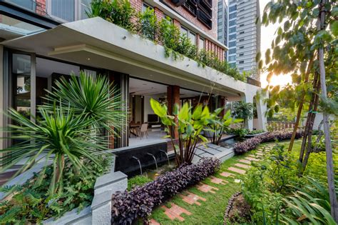 A Tropical House In Singapore's High-Density Suburbs By Timur Designs
