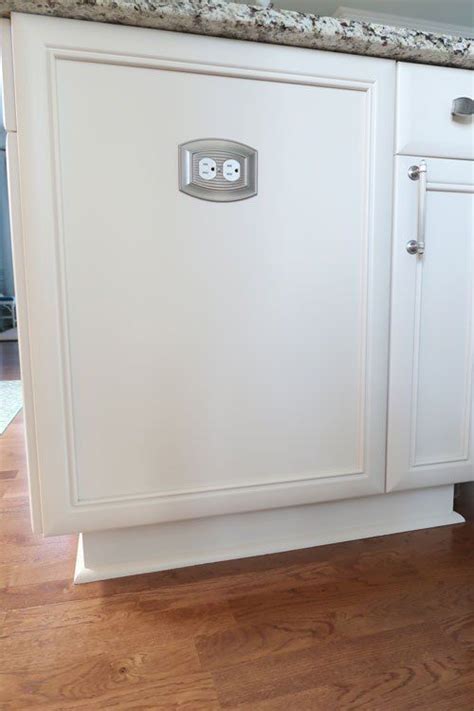 2,032 likes · 348 talking about this. Kitchen Cabinets Chipped or Baseboards Peeling? Here's ...