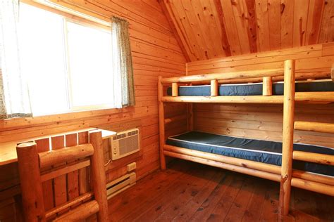.hatfield and mccoy dinner theater, wonderworks, the titanic museum and our very own cabins usa office just as you enter the city of pigeon forge. 2 Room Deluxe Cabin :: Ashland-ATV-Resort