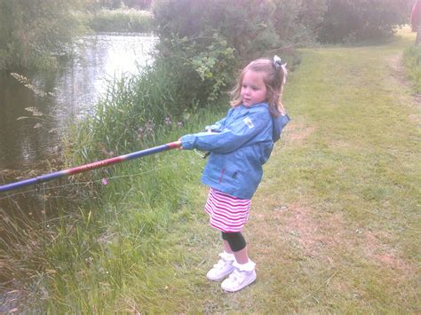 Little Girl Fishing Fishing Girls Beautiful Lakes Little Girls