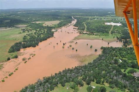 The Latest On Texas Flooding Brazos River Rises Above Flood Level