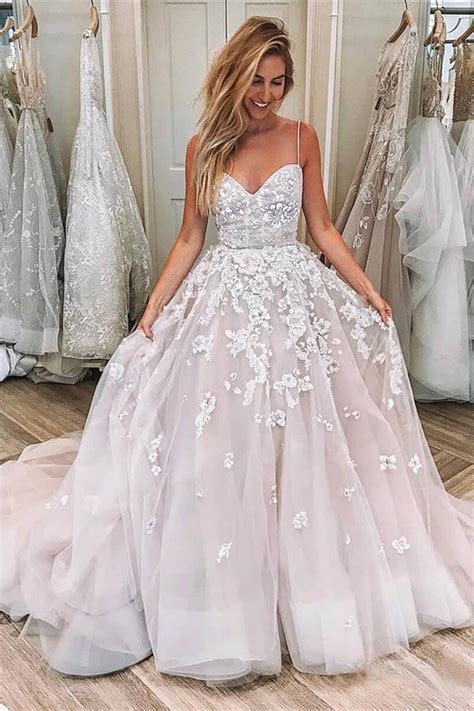Charming Lace Appliques Spaghetti Straps Sweetheart Ball Gown Wedding