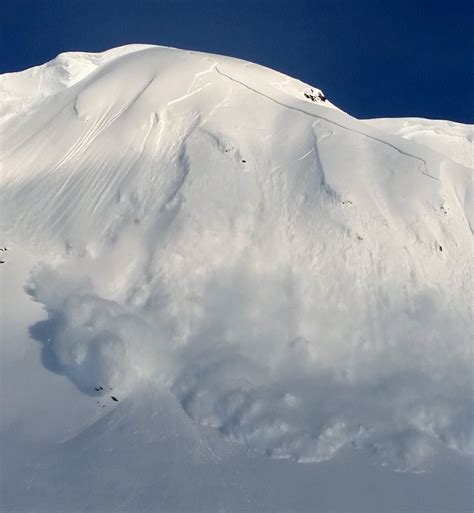 Story Incredible Photos And Story Of Triggering An Avalanche In Alaska