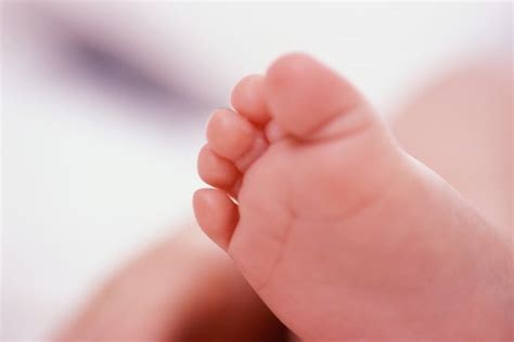 How To Help A Baby With Feet Swelling