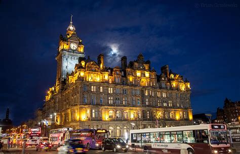 A Hotel At The Edinburgh City Center The Balmoral Hotel At Night