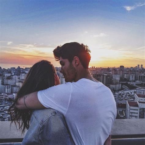 Sorusu nisa bölükbaşı ve barış murat yağcı'nın sarmaş dolaş görüntülenemsiyle gündeme geldi. Barış Murat Yağcı ile Alman sevgilisi Brenda Pate'dan ...