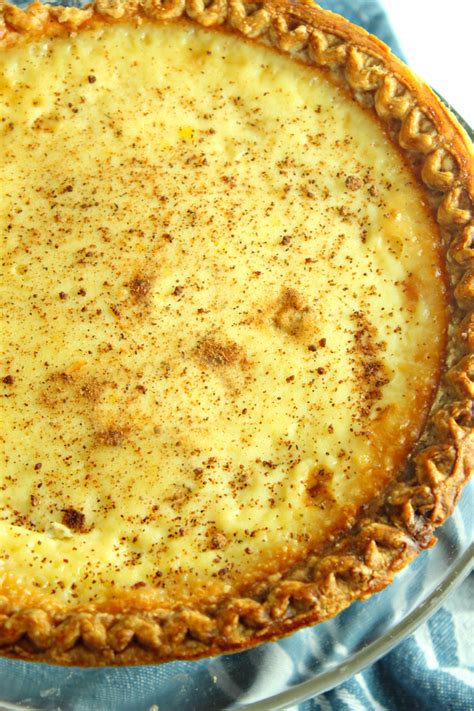 A real old fashioned version of a vanilla custard pie just like grandma used to make. Old Fashioned Cream Custard Pie | Recipe | Easy pie ...