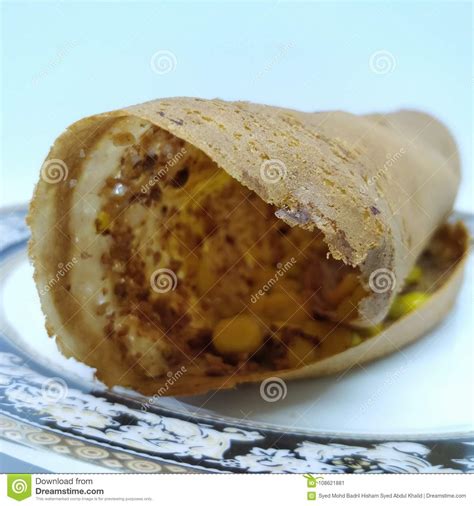 Kalau dari bentuknya sama seperti serabi bandung. Crispy Pancakes Or Apam Balik Stock Image - Image of kue, indonesia: 108621881