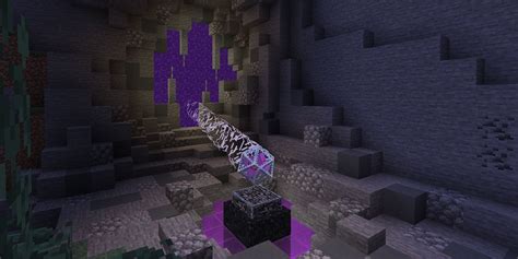 Minecraft Player Finds A Weird Easter Egg On The End Crystal