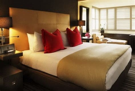 Bedside style at maison de la luz by atelier ace in new orleans. 30 Luxury Hotel Style Themed Bedroom Ideas ...