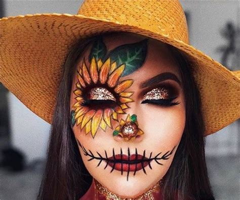 25 Halloween Makeup Looks To Scream Over Skin And Makeup Modern Salon Makeup Clown Halloween