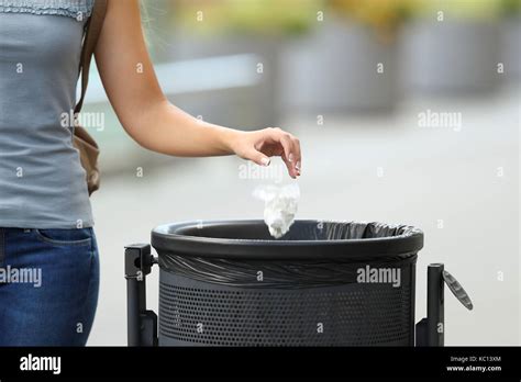 Throwing Litter Bin Hi Res Stock Photography And Images Alamy