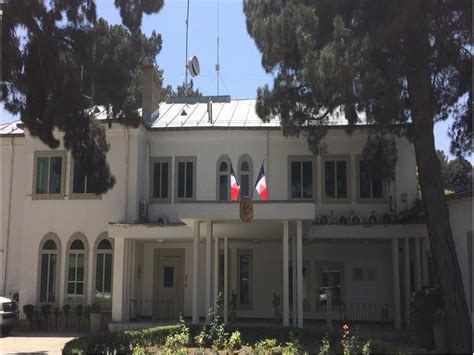 È nel 1980 che renaud, ottenuti i primi successi, inizia il suo periodo d'oro con uscite a cadenza annuale e i primi album dal vivo. Ambassade de France en Afghanistan - Les Ambassadeurs de ...