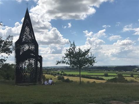 May 01, 2021 · eén van de grote charmes van borgloon, heet reading between the lines, het doorkijkkerkje van gijs van vaerenbergh. Reading Between the Lines Church (Borgloon) - 2020 Alles ...