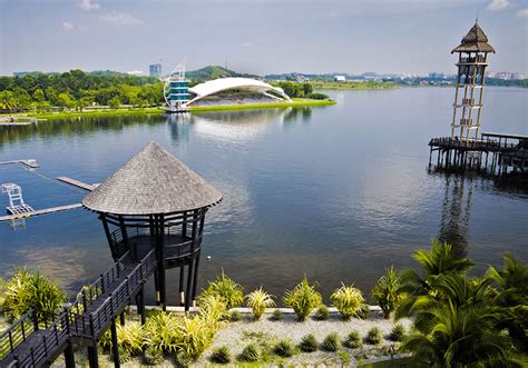 Putrajaya lake is located at the centre of putrajaya city, malaysia. Putra Lake Wetland : Putrajaya Tourist Destination Reviews ...
