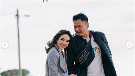 Meski demikian, gisel tak menampik bahwa ia memang sedang dekat dengan mantan kekasih agnez mo tersebut. Usai Cerai Langsung Pacari Wijin, Gisel Bikin Pengakuan Mengejutkan