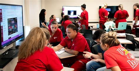 Essential for nurses to be flexible, have excellent interpersonal skills, and to remain focused. Helpful technology, high standards in Nursing program ...