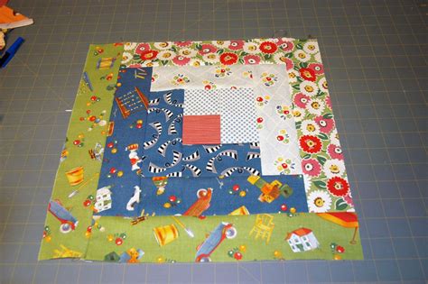 These mini log cabins are easy to make and since they are made from scrap fabrics, i consider mini log cabin block instructions: Easy Log Cabin Quilt Block Pattern