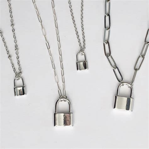 Boutique Seulement Authentique Long Chain Necklaces Silver Lock Pendant