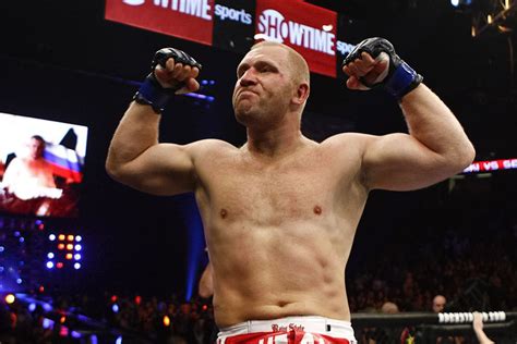 Feared heavyweight striker Sergei Kharitonov signs with Bellator MMA - MMAmania.com