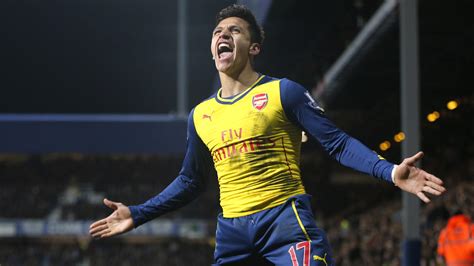 Alexis Sanchez Scores As Arsenal See Off Qpr Eurosport