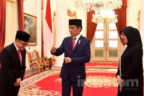 Foto Presiden Jokowi Lantik Azwar Anas Jadi Menteri Pan Rb
