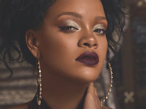 Rihanna Takes Fenty Beauty On A Uk Pop Up Tour