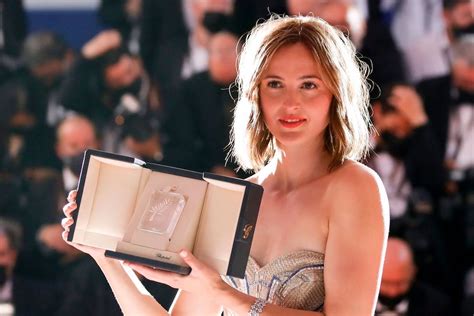 Cannes Breakout Star Renate Reinsve Wins Best Actress Asia Newsday