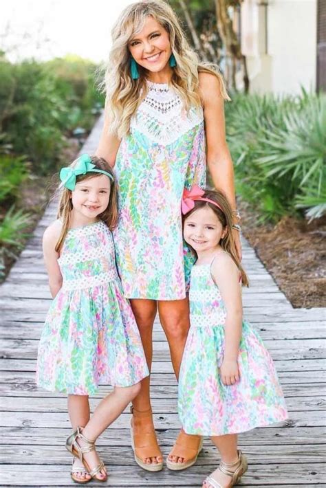 42 Cute Mommy And Me Outfits You Ll Both Want To Wear Mommy And Me Outfits Mom Daughter