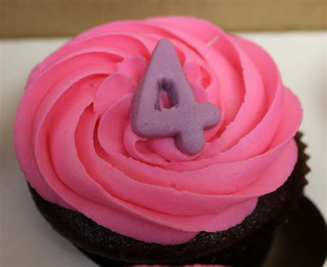 Love Dem Goodies: Number 4 Cupcake