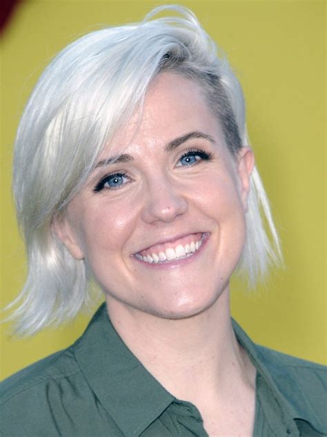 Hannah Hart Pictures Rotten Tomatoes