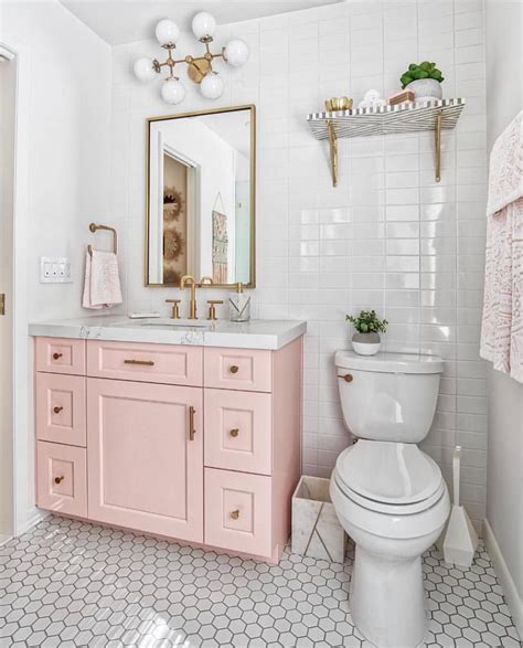 Pink And White Bathroom Decor Ideas