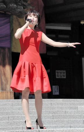 愛して 愛して 愛して 全部あげる あなたに あなたに 全部背負ってもらうよ. 森山愛子、淑女スタイルで新曲熱唱 「今年こそは紅白に」/芸能 ...