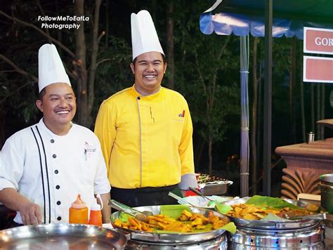 Getting around the bazaar is located in the vicinity of the tuanku mizan zainal abidin mosque in precint 3. Follow Me To Eat La - Malaysian Food Blog: Ramadan Buffet ...