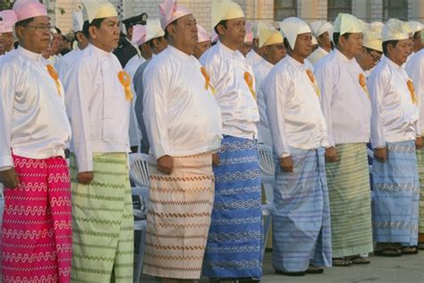 Myanmar Traditional Dress History Facts Of Myanmar National 48 Off