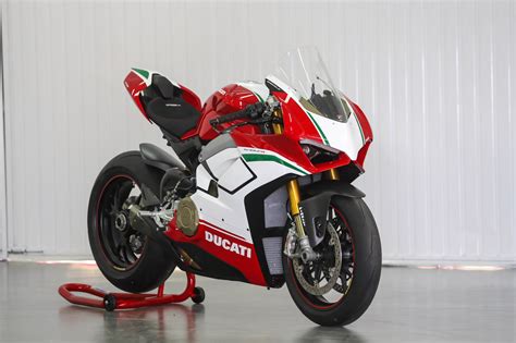 2020 ducati panigale v4 and v4 s changes. First Ducati Panigale V4 Speciale delivered in India ...