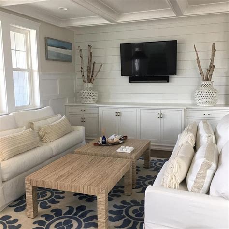 To pick an accent wall in living room. It's delightful! Check these Nine inspiring ideas all ...
