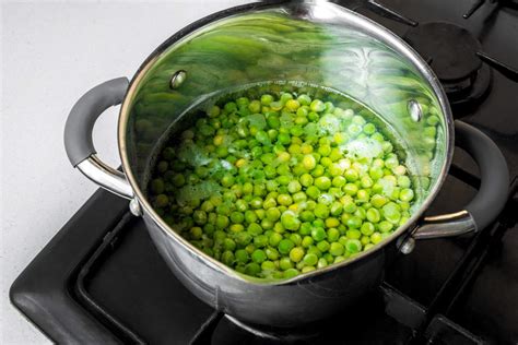 Traditional British Mushy Peas Recipe