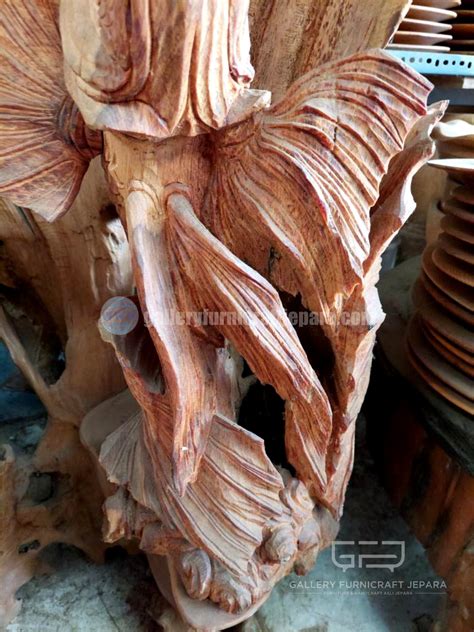 Patung Ikan Cupang – Pinus Merah 65cm – Gallery Furnicraft Jepara