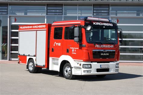 Die kabine ist für eine staffel ausgelegt und bietet so platz für 1x rosenbauer tragkraftspritze 8/8. Fahrzeugauslieferungen - Furtner und Ammer