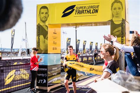 Featuring the best 50 triathletes in the world selected using a qualification system that rewards the the first recorded triathlon took place in san diego, california on september 24, 1974. VIDEO: Brownlee finishes third in day one of Super League ...