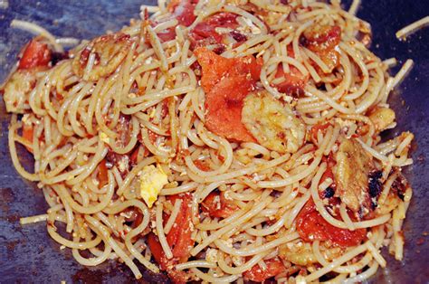 Isnin terakhir di bulan november 2020. Cik Archyhis: jom masak-masak!! : spaghetti goreng simple..