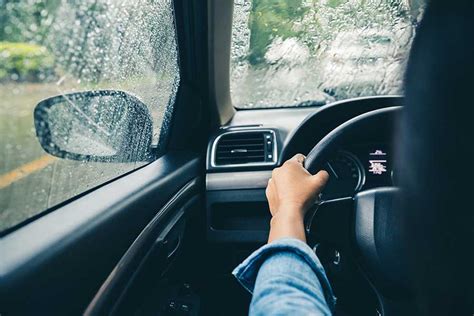 Drive Safely In Wet Weather Conditions With These 6 Tips