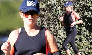 reese witherspoon in skin tight workout gear on jog daily mail online