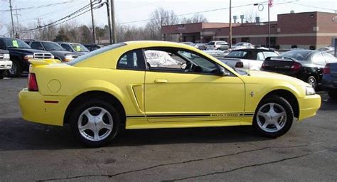 Zinc Yellow 2001 Ford Mustang Coupe Photo Detail