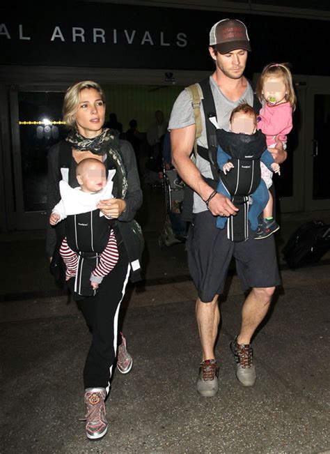 Una Familia Numerosa De Cine Elsa Pataky Y Chris Hemsworth Conquistan El Aeropuerto Con Sus
