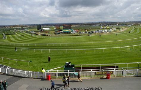 Aintree Racecourse Guide And Fixtures Uk