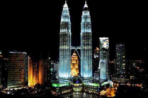 Близнецы петронас (petronas twin towers). GallianMachi: Petronas Twin Towers