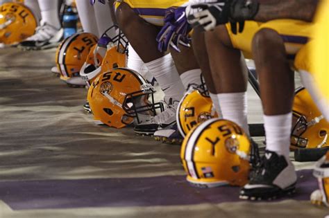 Fan At Lsu Upset Over Ole Miss Reportedly Dies Of A Heart Attack The Washington Post